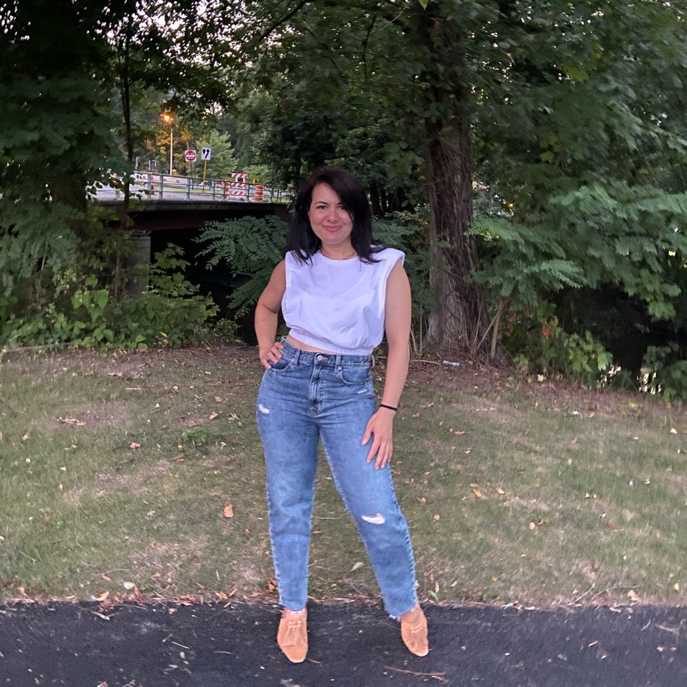 Meet your Posher, Dayana